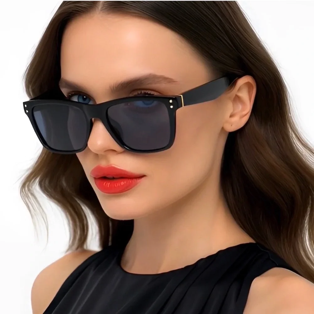 Women Black Sunglasses Gold Accent Modern Fashion Sun‎ Glasses Outdoor Driving